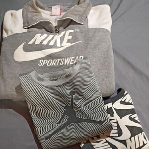Nike Gray Sweatshirt Comfortable and Stylish